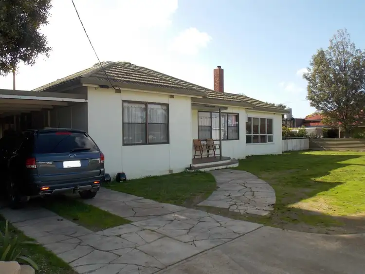 6 McFarlane Street, Cummins SA 5631