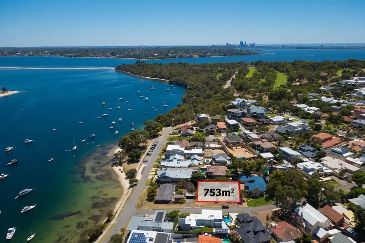 16a Blackwall Reach Parade, Bicton WA 6157