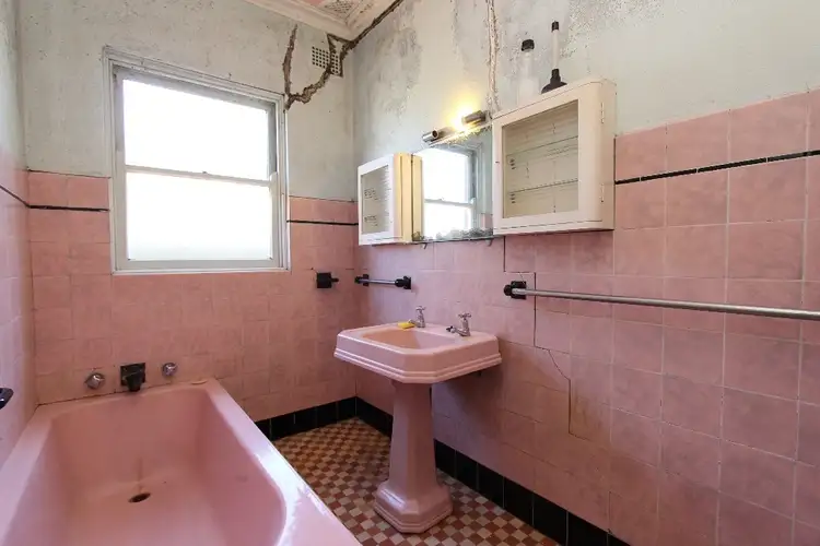 Fifth view of Homely house listing, 218 Rankin Street, Bathurst NSW 2795
