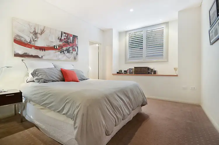 Sixth view of Homely apartment listing, 2/18 Simpson Street, Bondi Beach NSW 2026