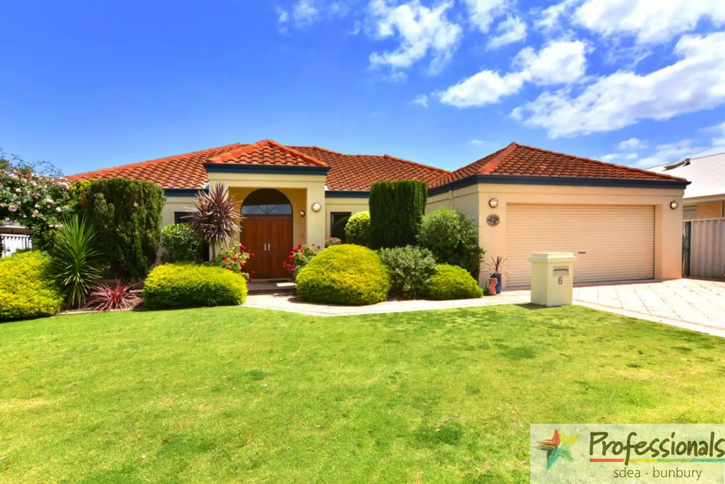 Main view of Homely house listing, 6 Litham Place, Pelican Point WA 6230