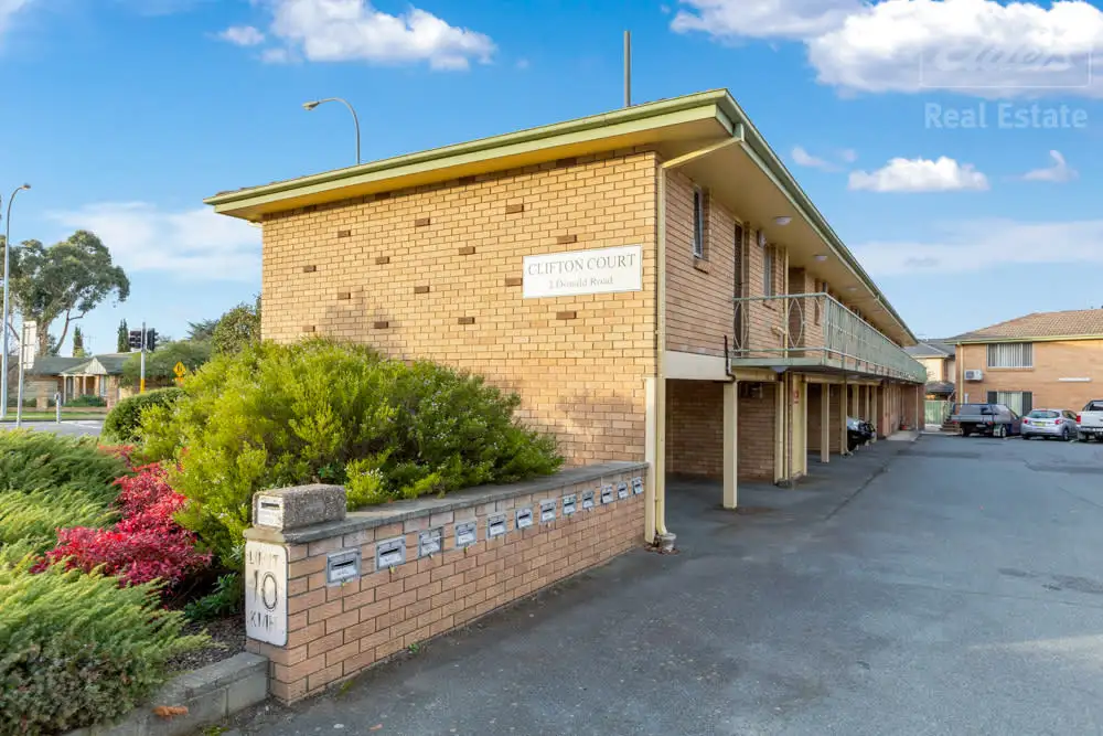 Main view of Homely unit listing, 21/2 Donald Road, Queanbeyan NSW 2620