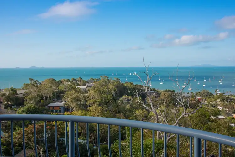 13/2 Nara Avenue, Airlie Beach QLD 4802