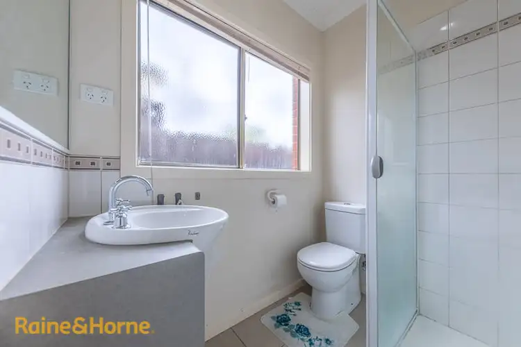 Sixth view of Homely unit listing, 2/80 Charter Road West, Sunbury VIC 3429