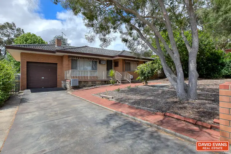 9 Richard Place, Orelia WA 6167