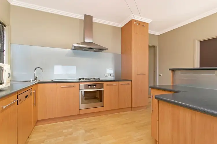 Second view of Homely house listing, 5 Isabella Grove, Strathdale VIC 3550