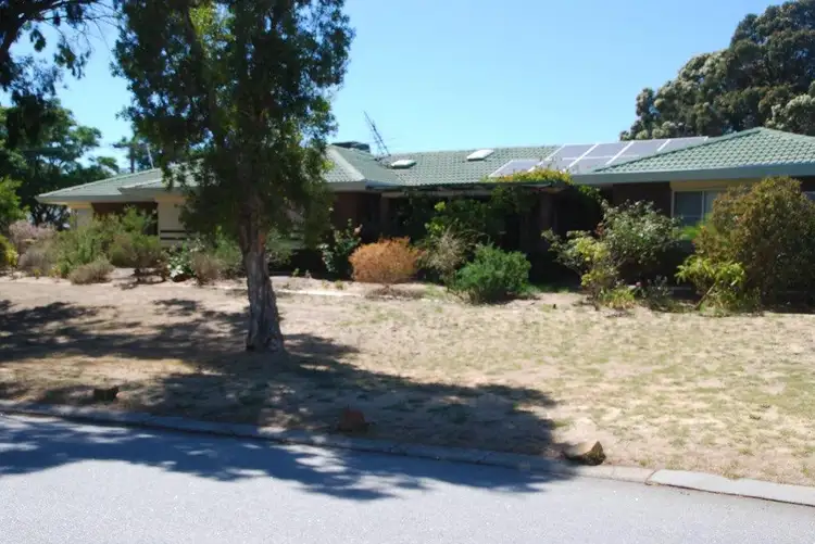 20 Valentine Rd, Kelmscott WA 6111