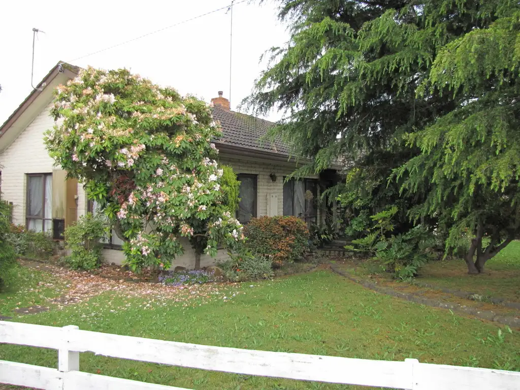 Main view of Homely house listing, 8 Kingsford Street, Moe VIC 3825