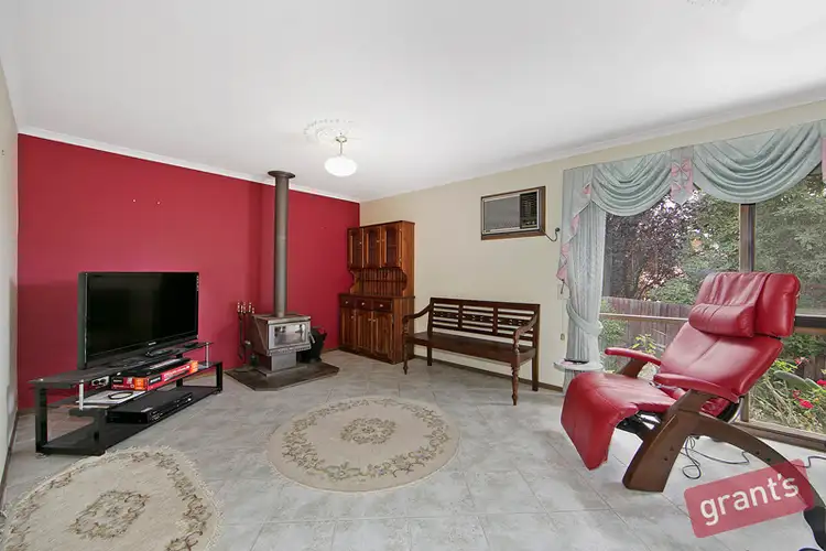 Fifth view of Homely house listing, 6 Heard Close, Berwick VIC 3806
