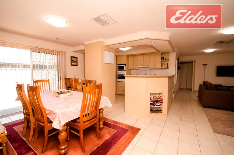 Fifth view of Homely house listing, 2 Curlew Court, East Albury NSW 2640