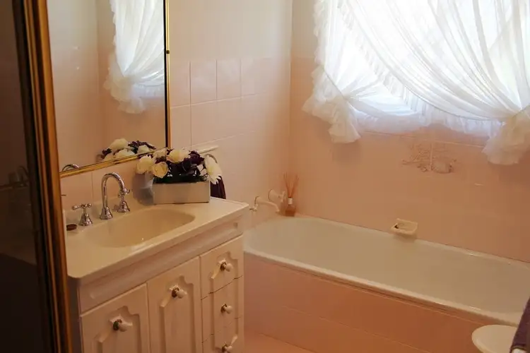 Seventh view of Homely villa listing, 2/4A Noorebar Avenue, Griffith NSW 2680