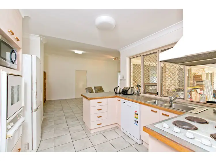 Second view of Homely house listing, 4 Romney Close, Birkdale QLD 4159
