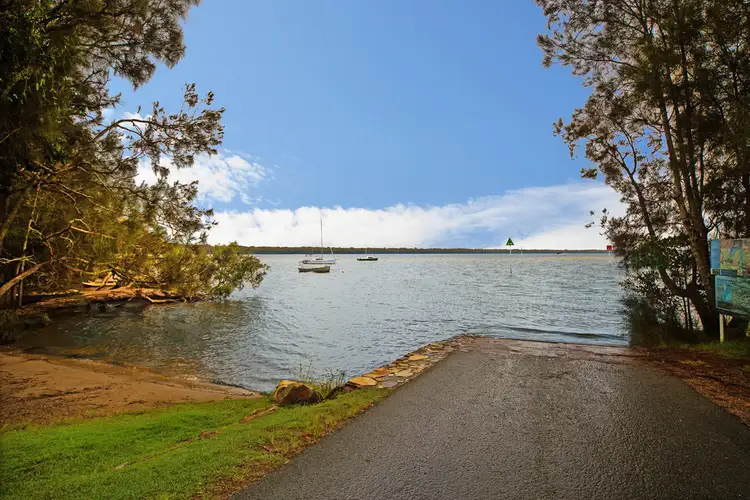 31 Urunga Parade, Boreen Point QLD 4565