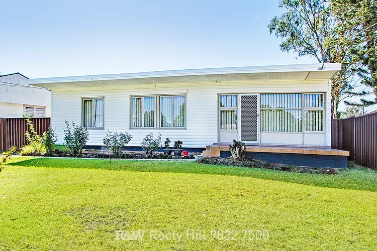 5 Aitape Crescent, Whalan NSW 2770