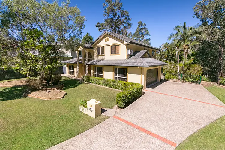 10 Birah Place, Chapel Hill QLD 4069