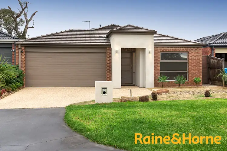 19 Banfield Place, Lyndhurst VIC 3975