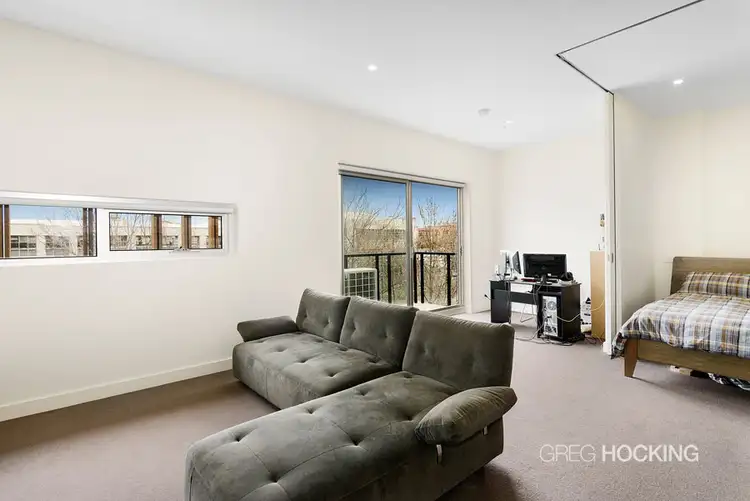 Main view of Homely apartment listing, 7/640 Elizabeth Street, Melbourne VIC 3000