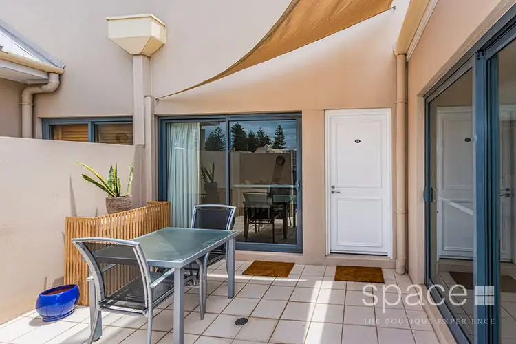 6d Nairn Street, Fremantle WA 6160