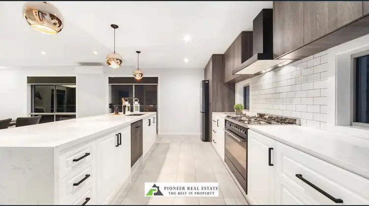 Fourth view of Homely house listing, 26 Bridgewater Boulevard, Berwick VIC 3806