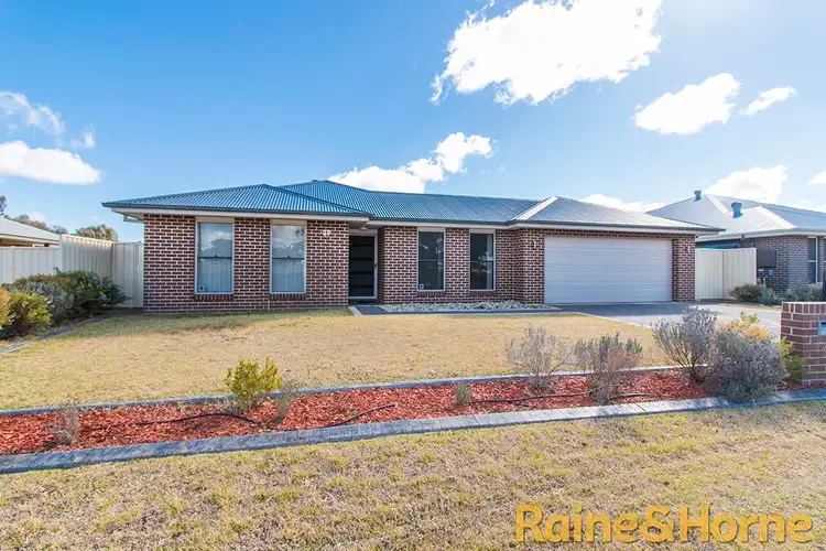 Main view of Homely house listing, 33 Durum Circuit, Dubbo NSW 2830