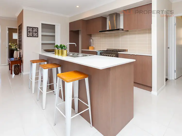 Fourth view of Homely house listing, 8 Rise Place, Heathwood QLD 4110