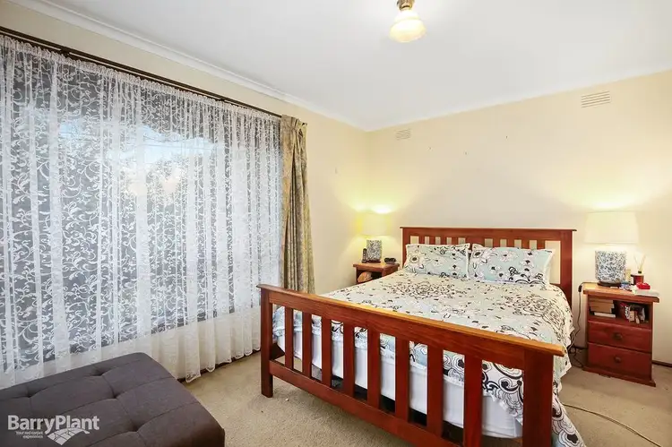Fifth view of Homely house listing, 1/14 Aminga Court, Croydon VIC 3136