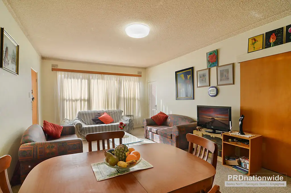 Main view of Homely unit listing, 10/102-104 Chuter Avenue, Ramsgate Beach NSW 2217