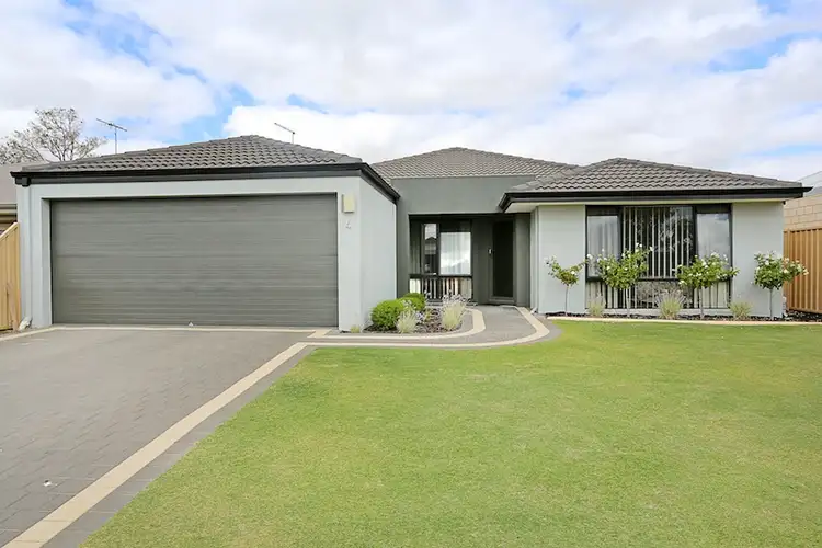 4 Hay Entrance, Pinjarra WA 6208