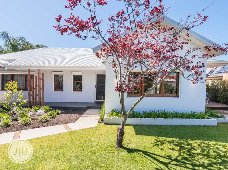 4 Challenger Avenue, Manning WA 6152