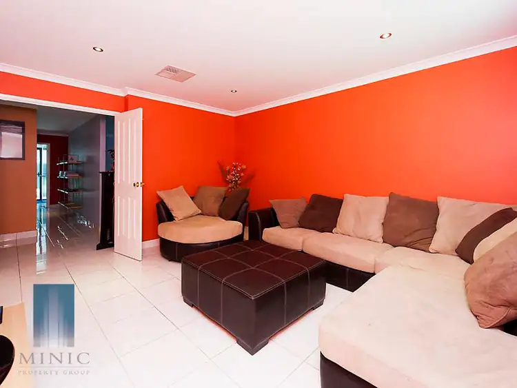 Fifth view of Homely house listing, 2 Zinnia Lane, Halls Head WA 6210