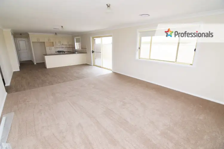 Fifth view of Homely house listing, 6 Granite Rise, Kelso NSW 2795
