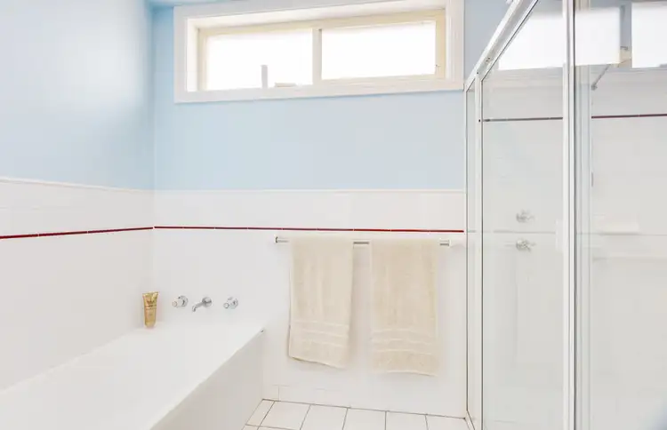 Sixth view of Homely house listing, 8a Sovereign Close, Floraville NSW 2280