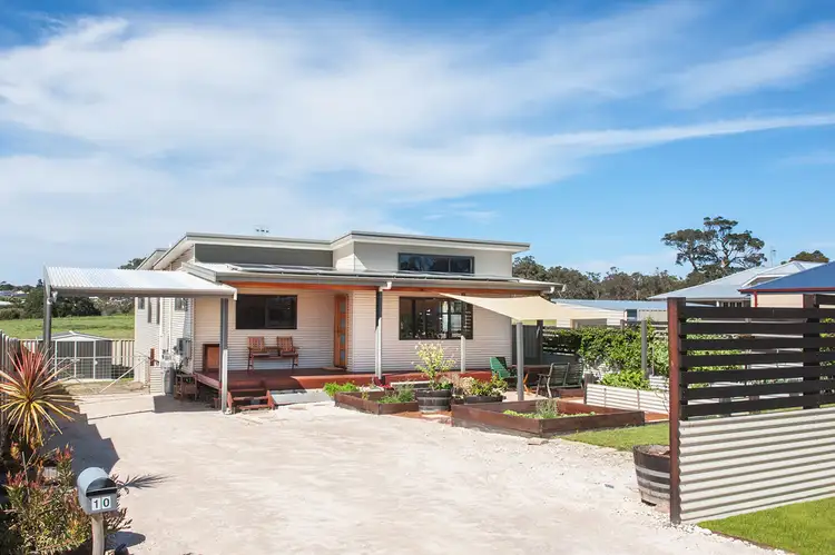 10 Charles Hine Avenue, Margaret River WA 6285