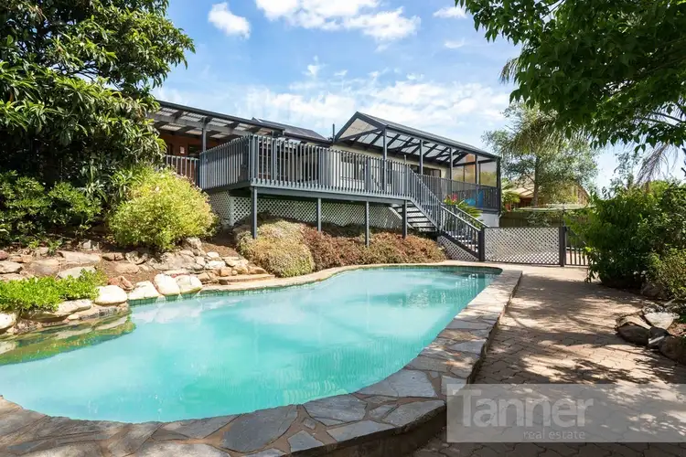 19 Horseshoe Drive, Aberfoyle Park SA 5159