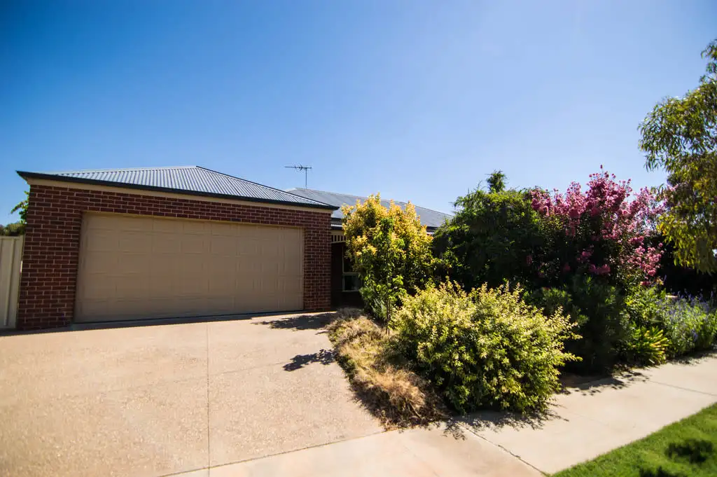 Main view of Homely house listing, 5 Barraclough Way, Mildura VIC 3500