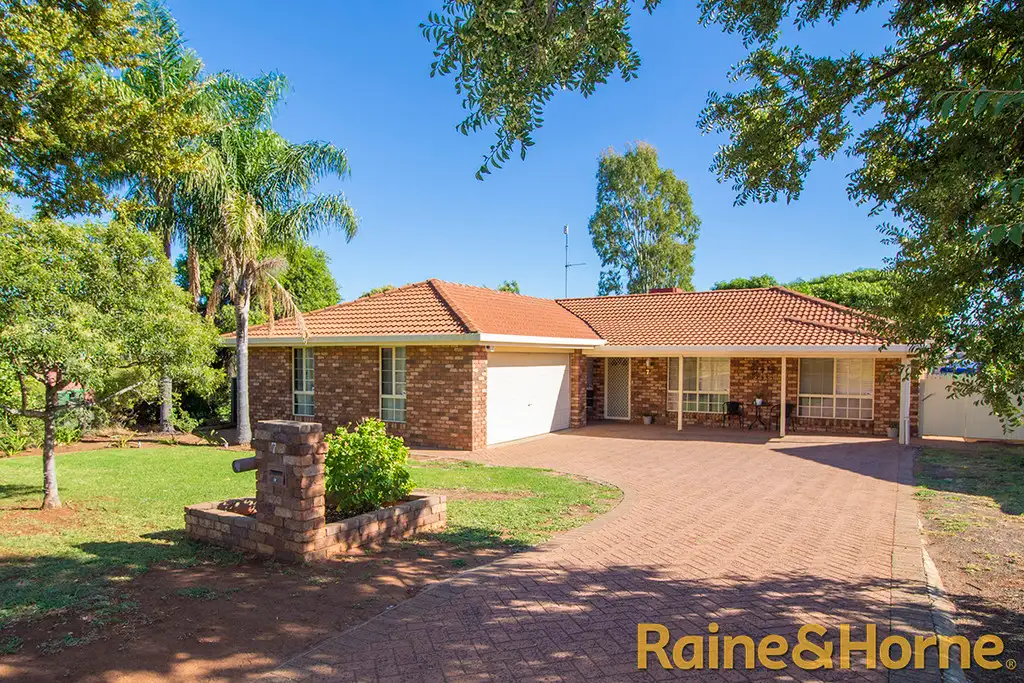 Main view of Homely house listing, 7 Twickenham Drive, Dubbo NSW 2830