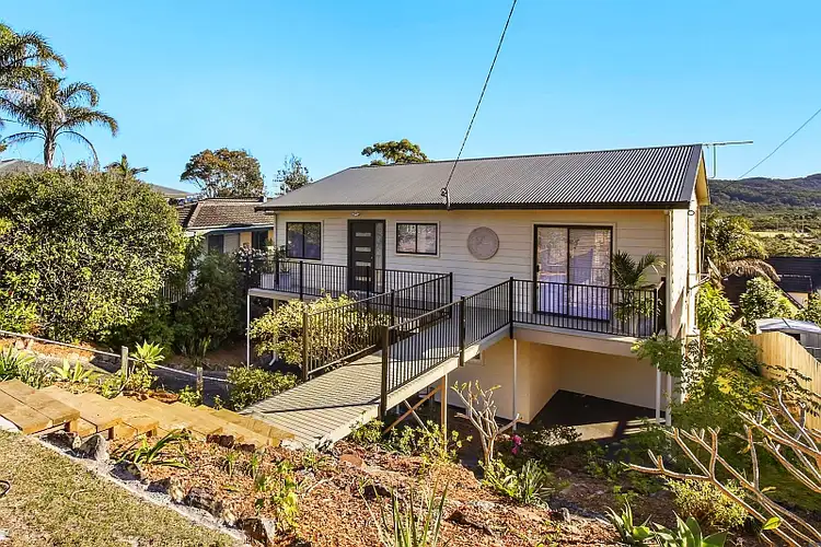 27 Masefield Avenue, Bateau Bay NSW 2261
