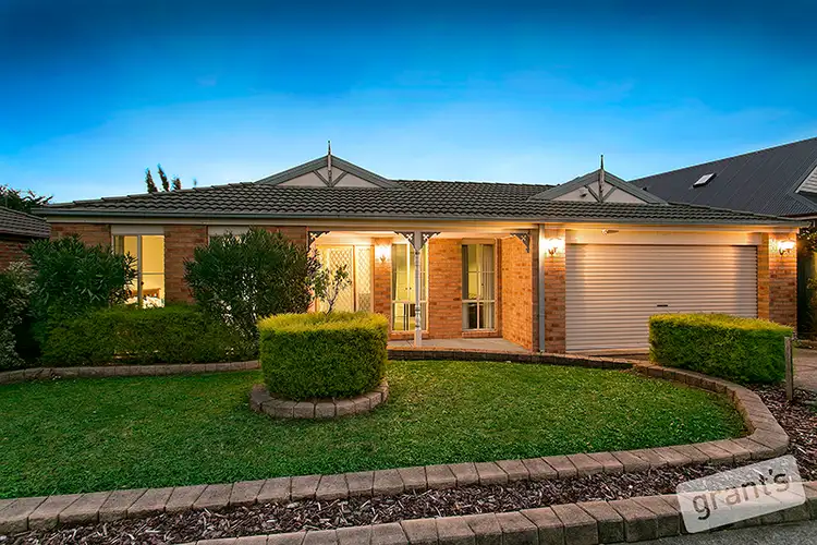 12 Brookfield Court, Berwick VIC 3806