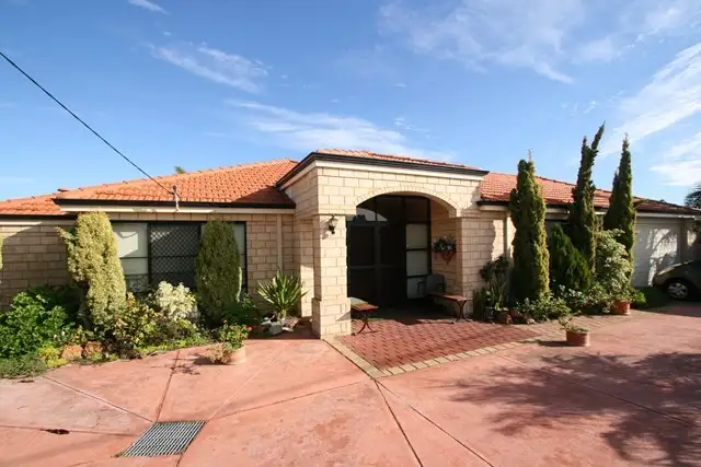 20 June Rd, Safety Bay WA 6169