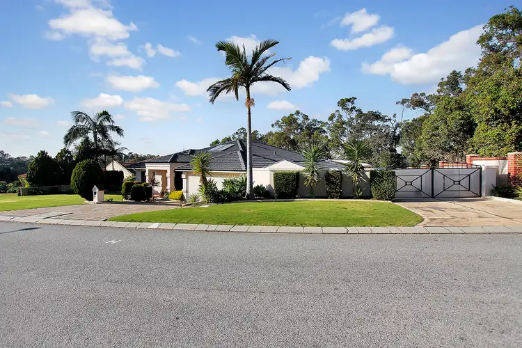10 Sherbrooke Gardens, Bibra Lake WA 6163