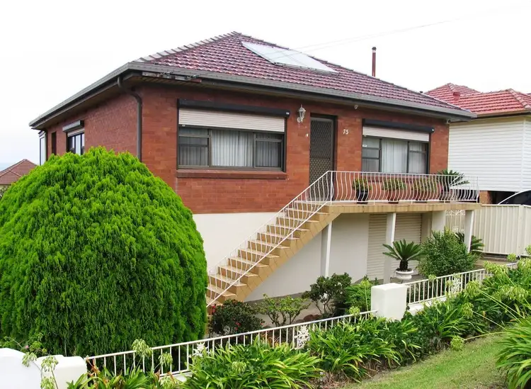75 ROBERTSON STREET, Port Kembla NSW 2505