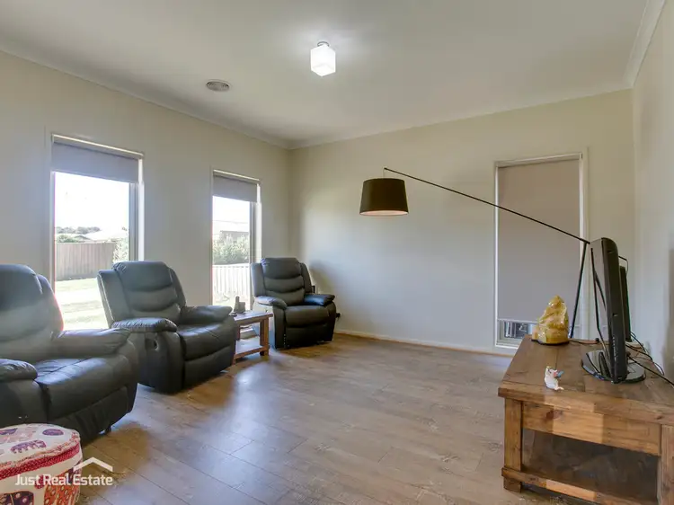Second view of Homely house listing, 5 Bridge Walk, Narre Warren North VIC 3804