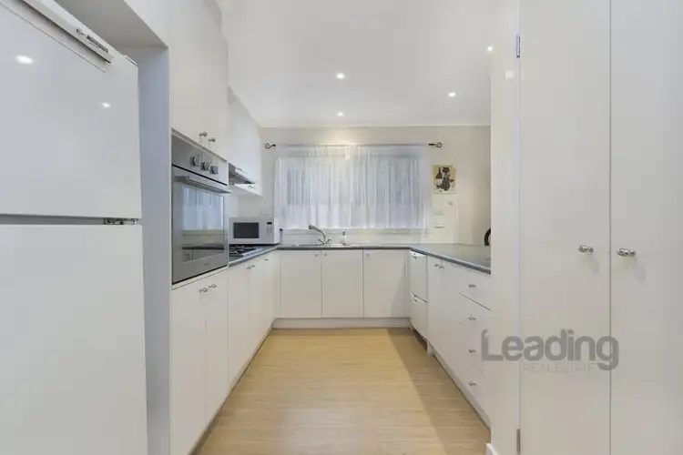 Fifth view of Homely house listing, 6 Giffen Place, Sunbury VIC 3429