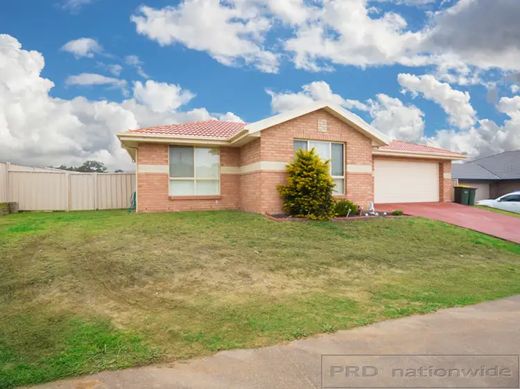 37 Devon st, Greta NSW 2334