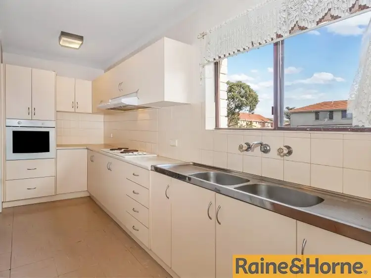 Third view of Homely house listing, 6/46-48 Peterborough Avenue, Lake Illawarra NSW 2528