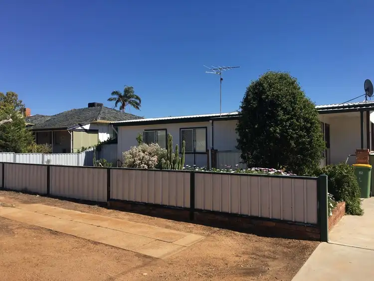 4 STONE WAY, Dalwallinu WA 6609