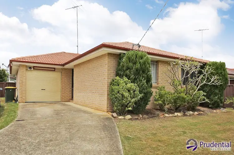 8 Brudenell Avenue, Leumeah NSW 2560