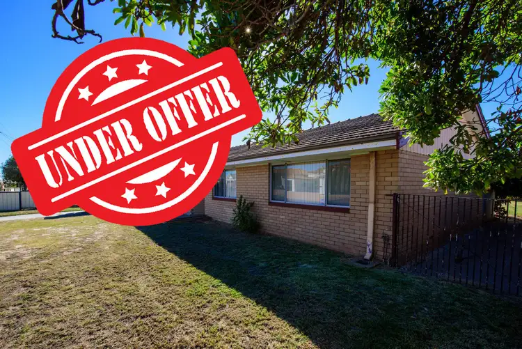 15 Maidstone Street, Mount Tarcoola WA 6530