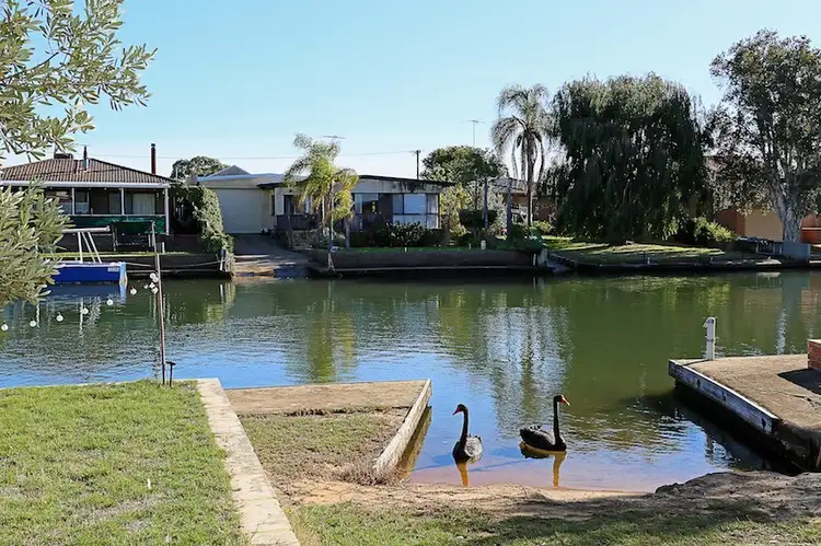 29 Woolah Place, South Yunderup WA 6208