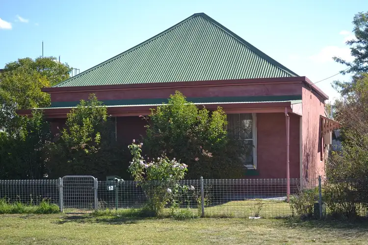 12 Chester Street, Inverell NSW 2360
